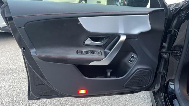 Mercedes Benz Cla Shooting Brake image 4