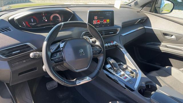 Peugeot 5008 image 8