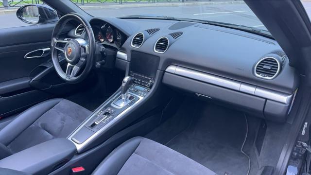 Porsche 718 Boxster image 9