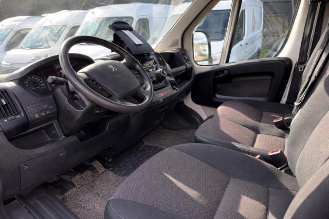 Peugeot Boxer image 8