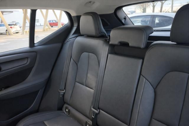 Volvo Xc40 image 9