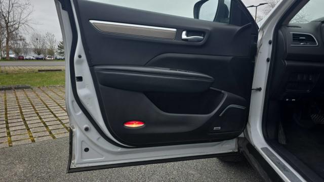 Renault Koleos image 2