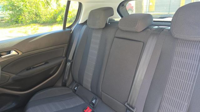 Peugeot 308 image 7