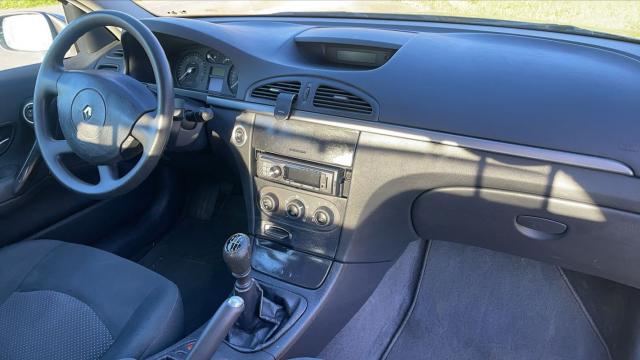 Renault Laguna image 2