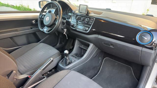 Volkswagen Up! image 4