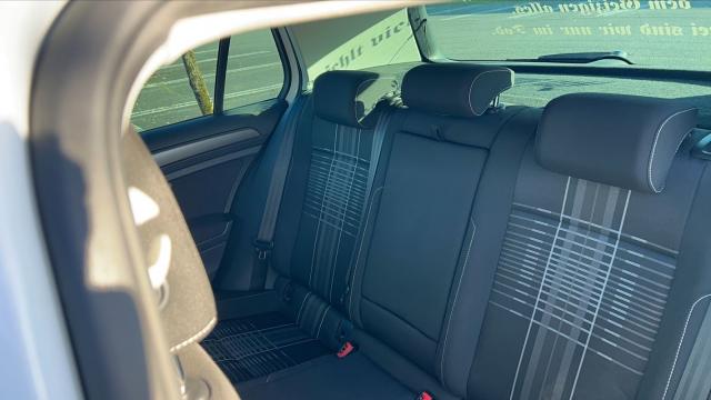Volkswagen Golf image 3