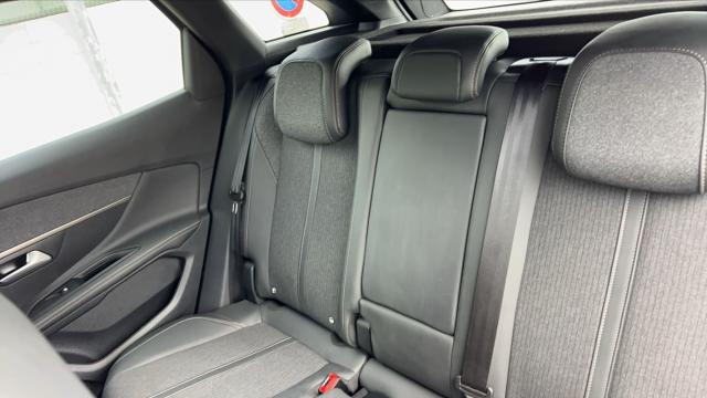 Peugeot 3008 image 3