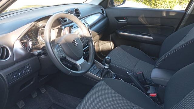 Suzuki Vitara image 7