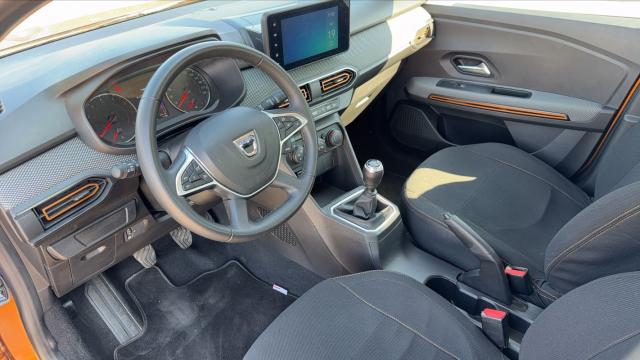 Dacia Sandero image 2