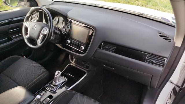 Mitsubishi Outlander image 4