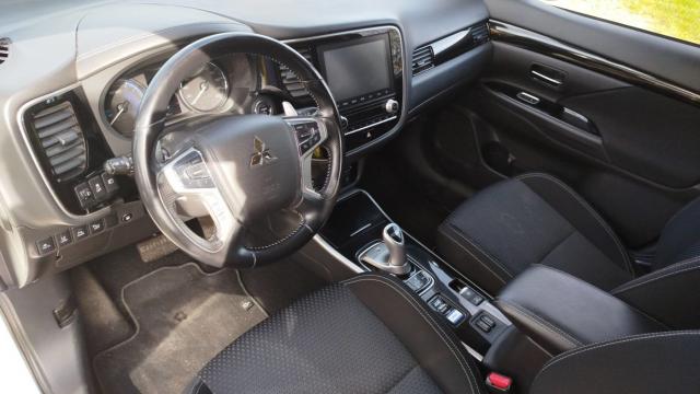 Mitsubishi Outlander image 9