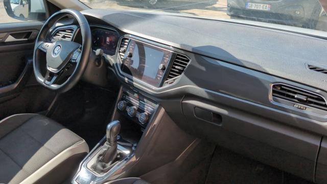 Volkswagen T-Roc image 2