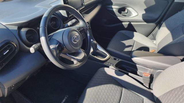 Toyota Yaris image 2