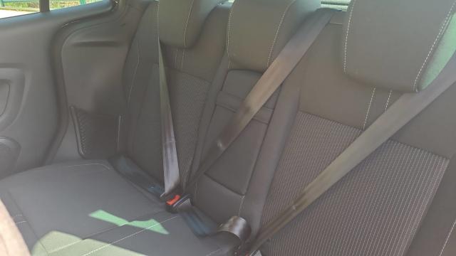 Ford B-Max image 1