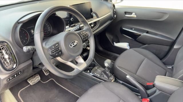 Kia Picanto image 9