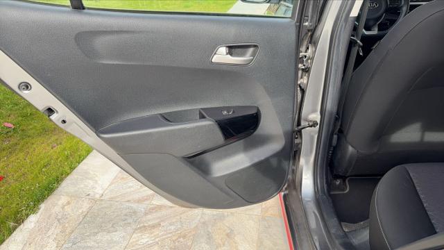 Kia Picanto image 2