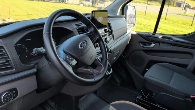 Ford Transit image 6
