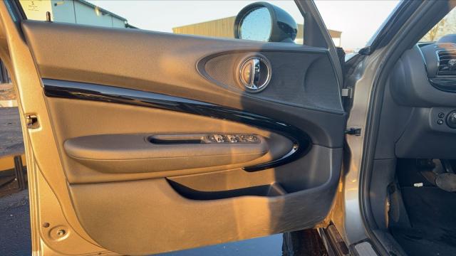 Mini Clubman image 2