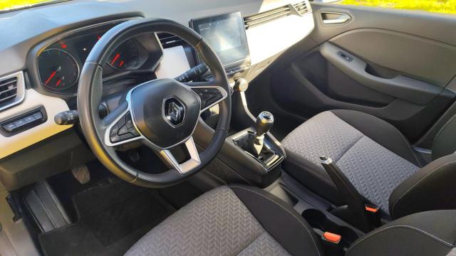 Renault Clio image 2
