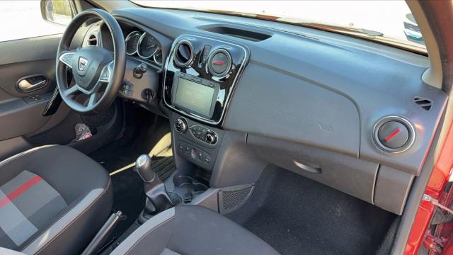 Dacia Sandero image 1