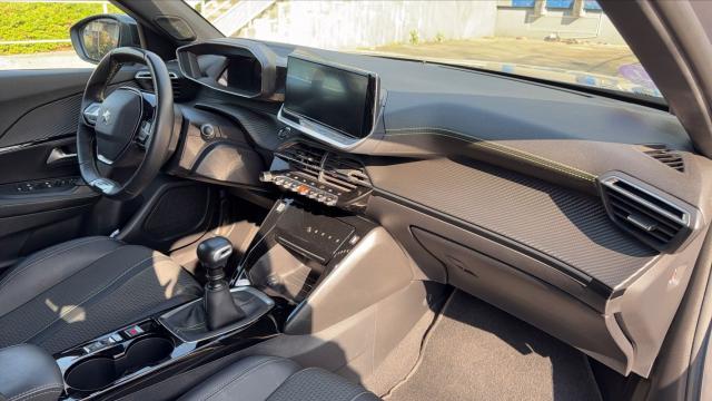 Peugeot 2008 image 7