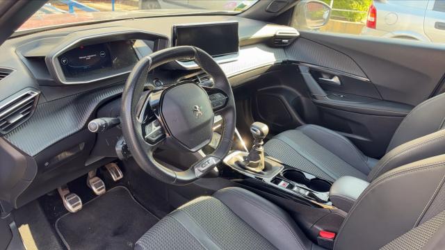 Peugeot 2008 image 6