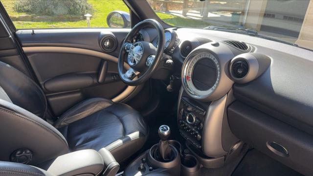 Mini Countryman image 2