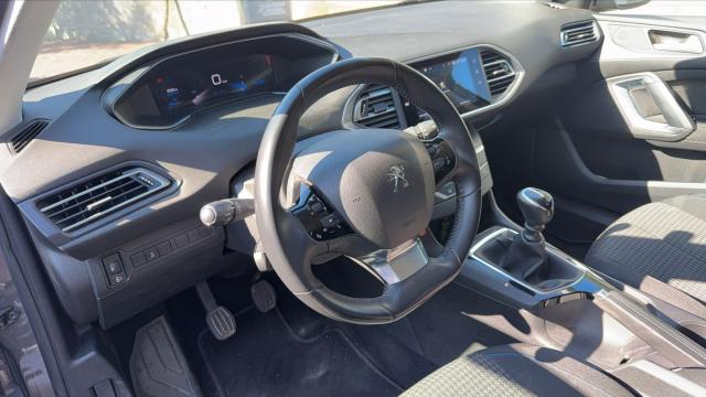 Peugeot 308 image 7