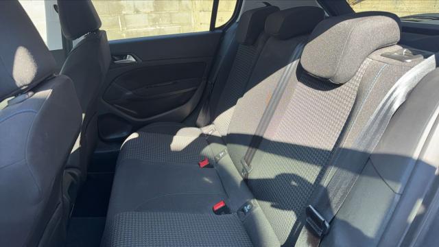 Peugeot 308 image 8