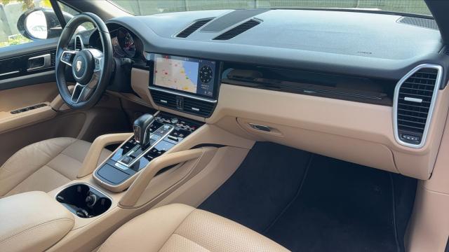 Porsche Cayenne image 2