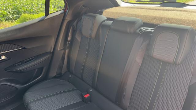 Peugeot 2008 image 1