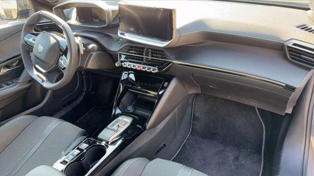 Peugeot 2008 image 1