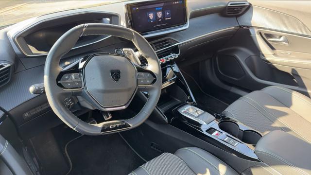 Peugeot 2008 image 1