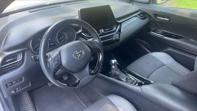 Toyota C-Hr image 9