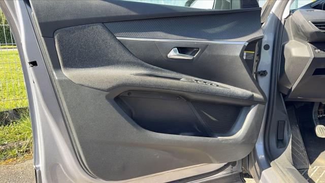 Peugeot 3008 image 3