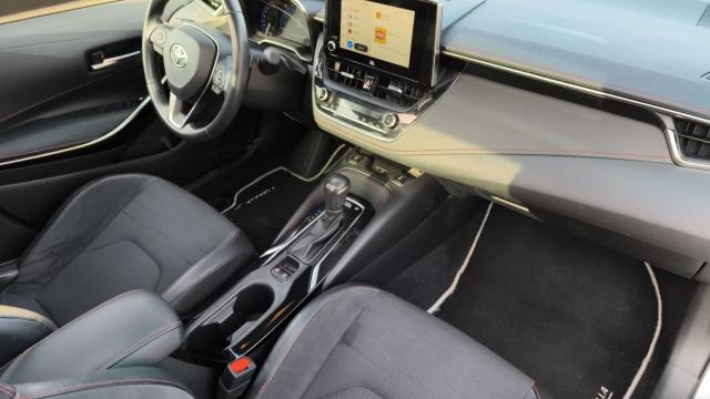 Toyota Corolla Touring Sports image 9