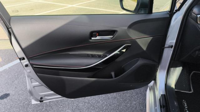 Toyota Corolla Touring Sports image 8