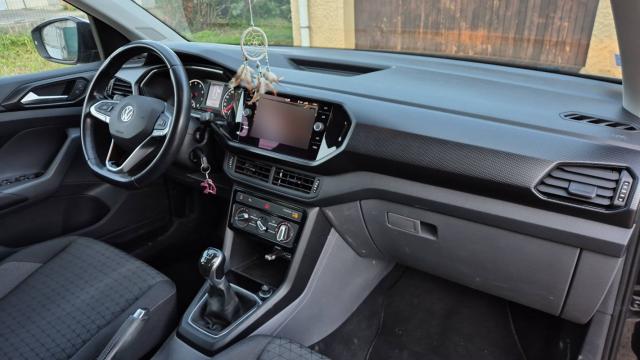 Volkswagen T-Cross image 3