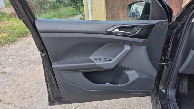Volkswagen T-Cross image 7