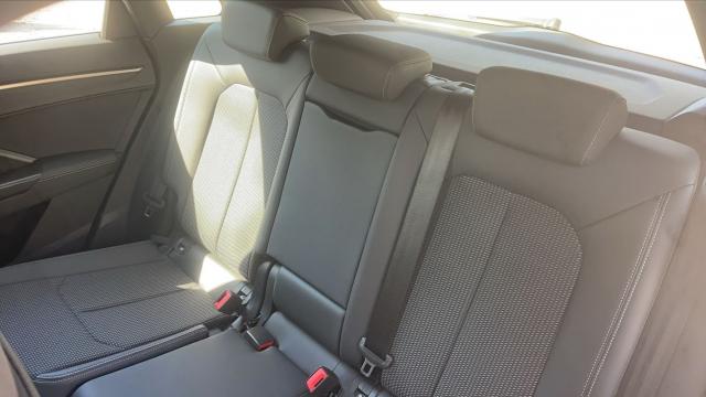 Audi Q3 image 2