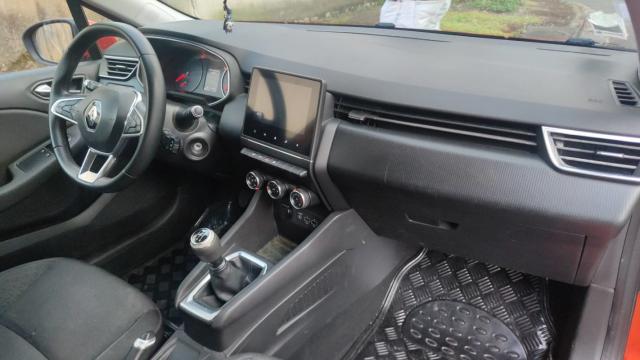 Renault Clio image 2