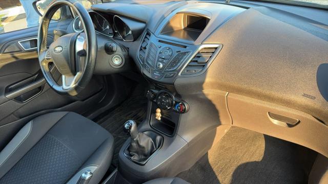 Ford Fiesta image 8