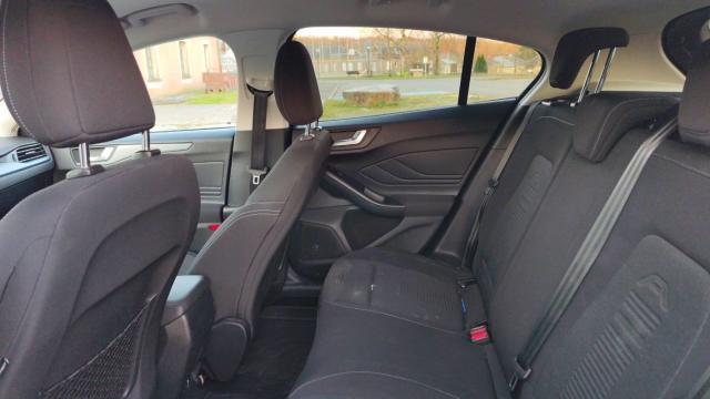 Ford Focus image 8