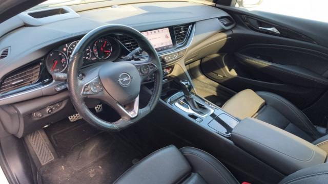 Opel Insignia Sports Tourer image 8