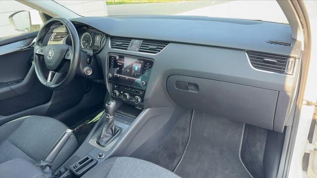 Skoda Octavia image 3