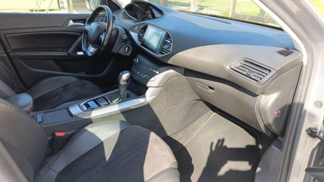 Peugeot 308 image 9