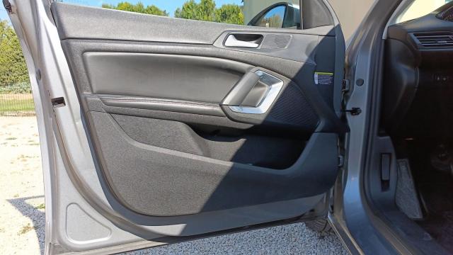 Peugeot 308 image 6