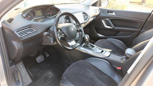Peugeot 308 image 8