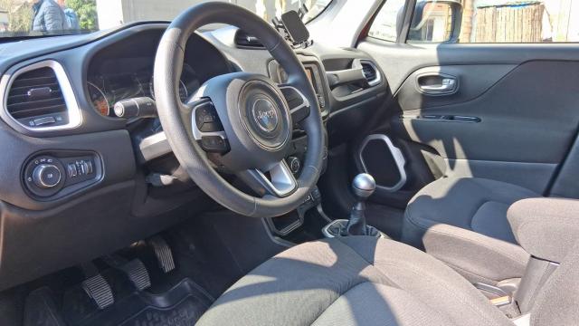 Jeep Renegade image 3