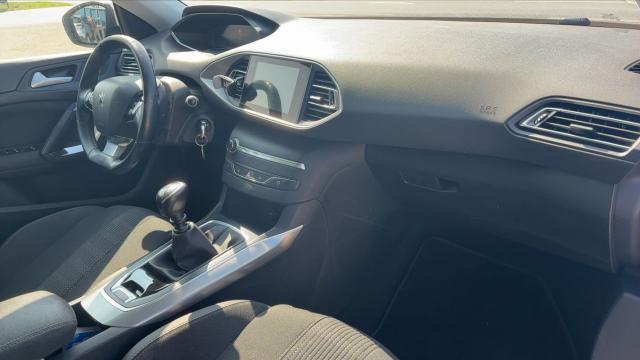 Peugeot 308 image 1